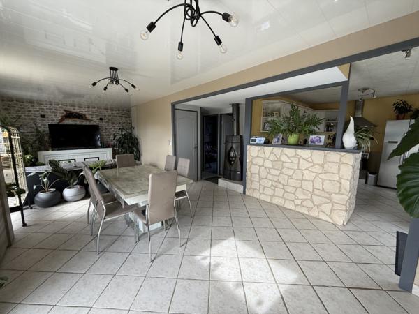 Maison  5 pièce(s)  3 chambre(s)  92 m²