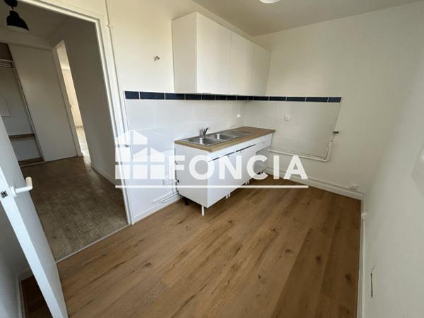Location Appartement 4 pièces 69.82 m² - RCE PARC DU CHATEAU Merignac 33700