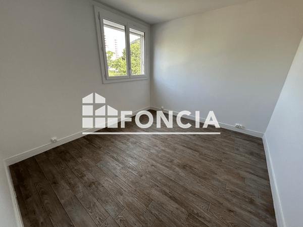 Location Appartement 4 pièces 69.82 m² - RCE PARC DU CHATEAU Merignac 33700