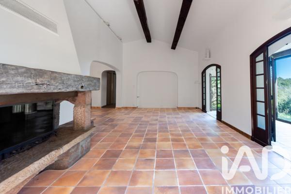 Maison à vendre 8 pièces 196 m² Les Adrets-de-l'Estérel