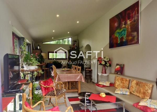 Maison T9 rénovée divisée en deux logements