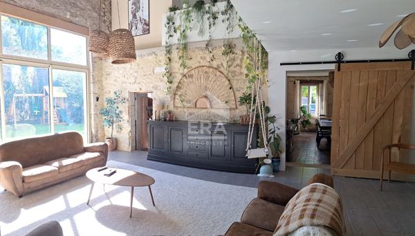 Maison  individuelle en pierre à 8 minutes de Montpon Ménestérol.