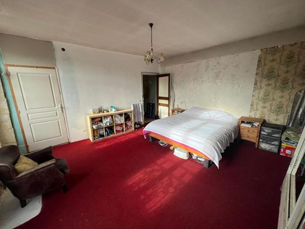 Maison de ville 112 m² + Local commercial 50 m² - Centre Vic-Fezensac - Fort potentiel après rénovation