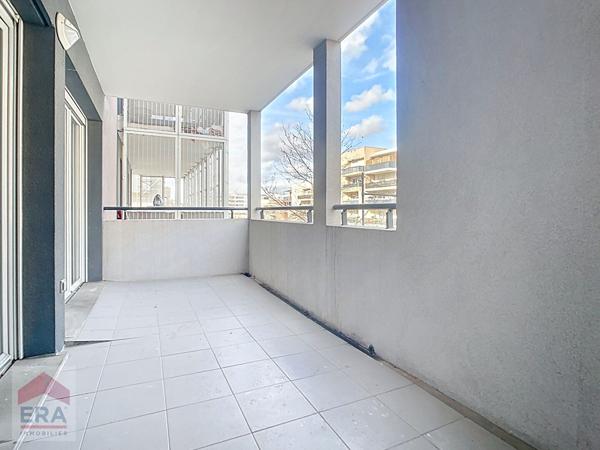 A louer appartement type 2 Marseille 13014 Le Merlan terrasse parking