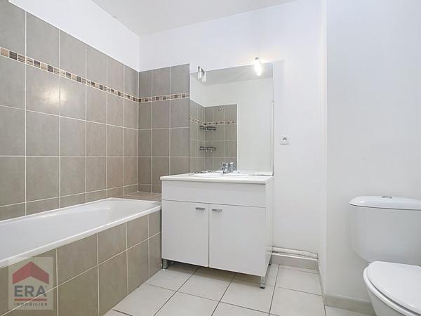 A louer appartement type 2 Marseille 13014 Le Merlan terrasse parking