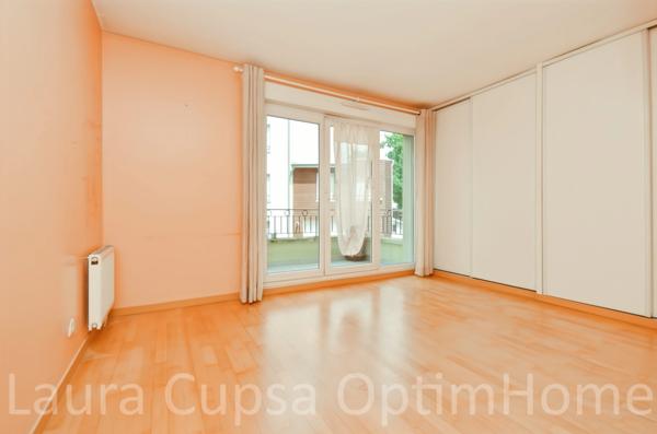 LIVRY GARGAN - 5 PIECES - 122,5 m² - RESIDENCE PIERRE DE TAILLE - ASCENSEUR - 2 BALCONS - DOUBLE BOX