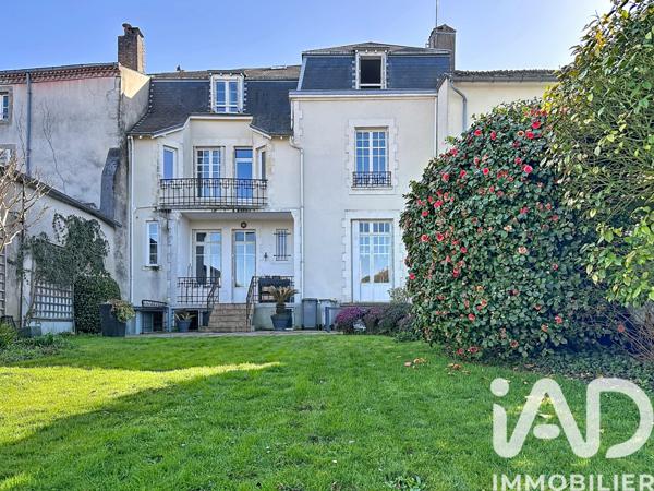 Maison à vendre 11 pièces 269 m² Parthenay