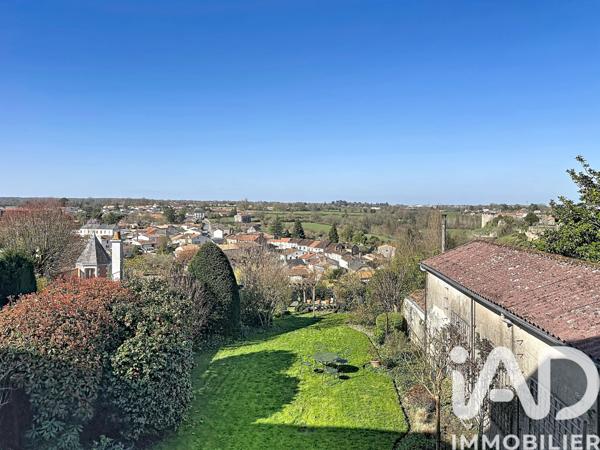 Maison à vendre 11 pièces 269 m² Parthenay