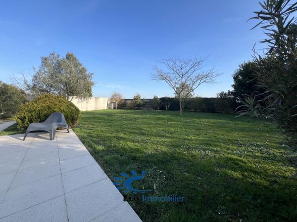 MAISON CONTEMPORAINE PLAIN PIED 3 CHAMBRES AVEC PISCINE GARAGE  La jarrie