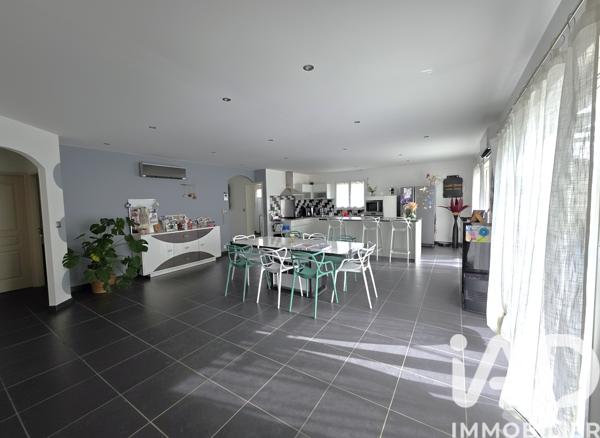 Maison à vendre 5 pièces 136 m² Saint-Just-Luzac