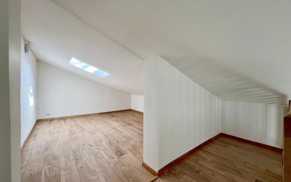 Appartement à louer    4 pièces •  Toulouse