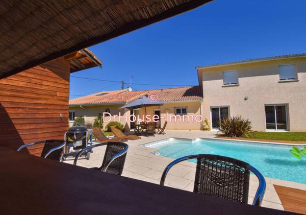 Maison à vendre 8 pièces de 220 m²