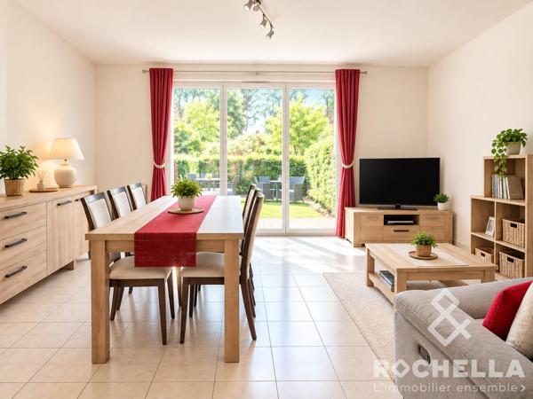 MAISON INDIVIDUELLE DANS RÉSIDENCE AVEC PISCINE