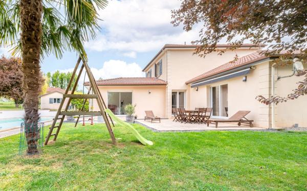 Maison à vendre    7 pièces • 165 m2 Jourgnac
