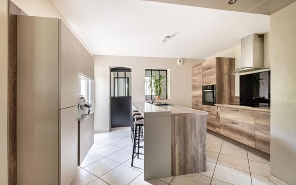 Maison à vendre    7 pièces • 165 m2 Jourgnac