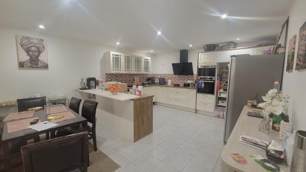 Maison à vendre |  Saint-Savin |  5 pièces | 160 m²
