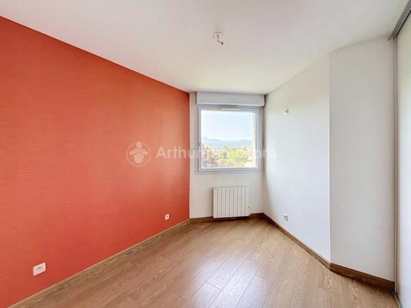 Location                                                      Appartement
                        
                     3 pièces                      78 m2                     à Clermont-Ferrand