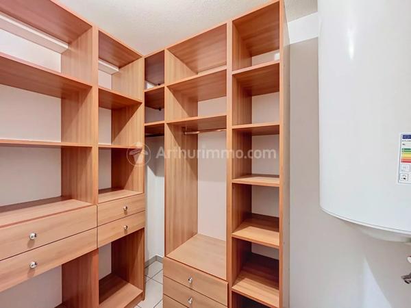 Location                                                      Appartement
                        
                     3 pièces                      78 m2                     à Clermont-Ferrand