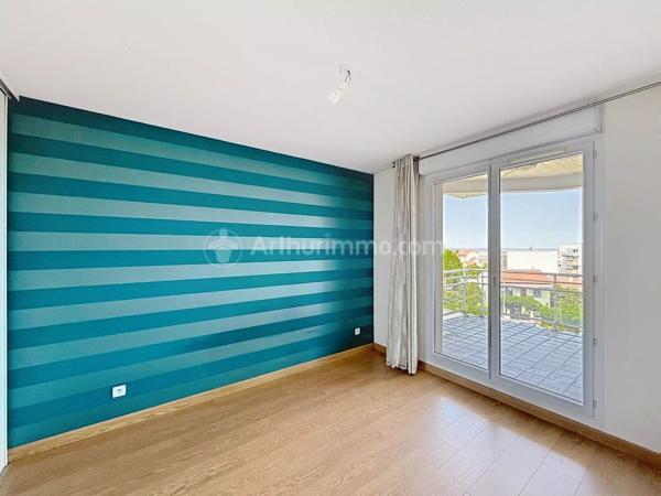 Location                                                      Appartement
                        
                     3 pièces                      78 m2                     à Clermont-Ferrand