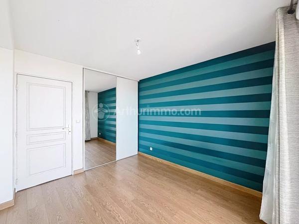 Location                                                      Appartement
                        
                     3 pièces                      78 m2                     à Clermont-Ferrand