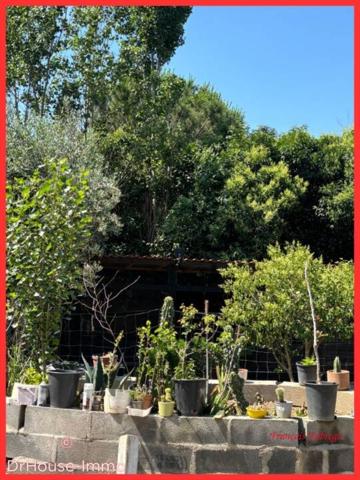 Bien immobilier à vendre 5 pièces de 320 m²