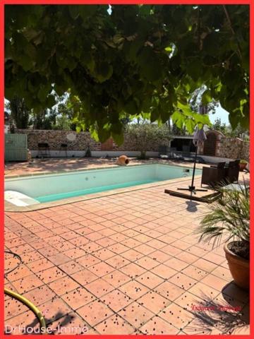 Bien immobilier à vendre 5 pièces de 320 m²