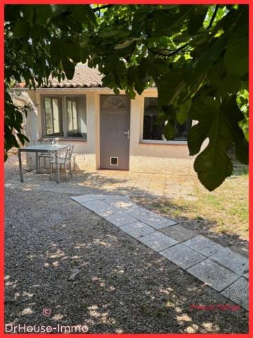 Bien immobilier à vendre 5 pièces de 320 m²