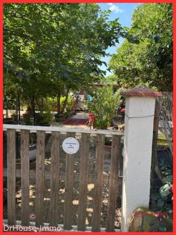 Bien immobilier à vendre 5 pièces de 320 m²