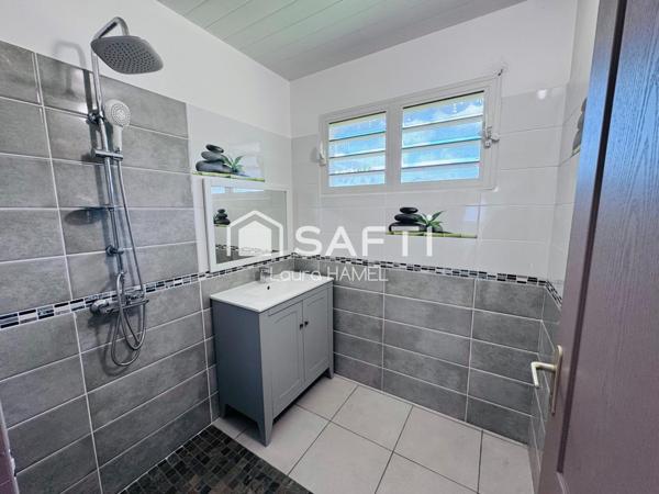 Maison neuve T4 vue sur les Pitons du Carbet.