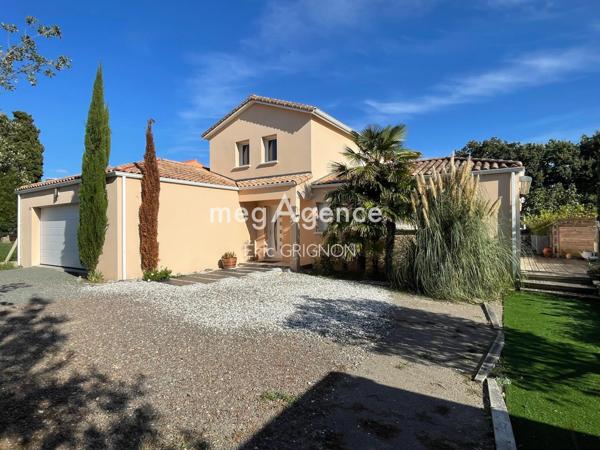 Maison à SABLES D OLONNE, 85180 - 6 pièces 174m²