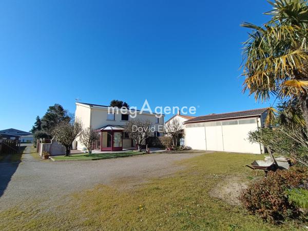 Maison à Aizenay, 85190 - 9 pièces 172m²
