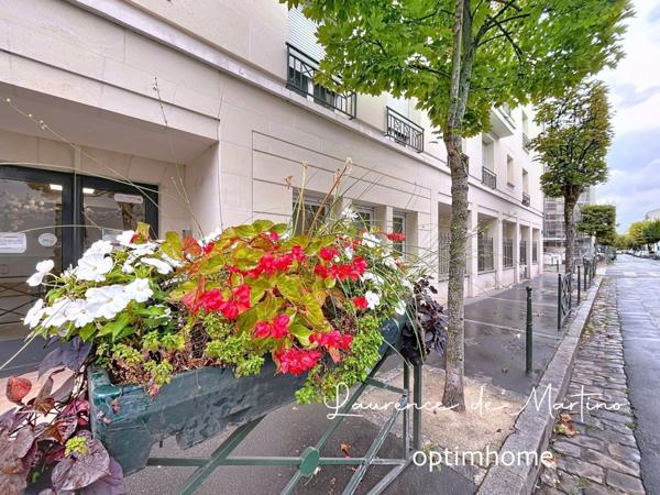 Appartement à vendre 4 pièces LA GARENNE COLOMBES (92), avec balcon, cave et parking