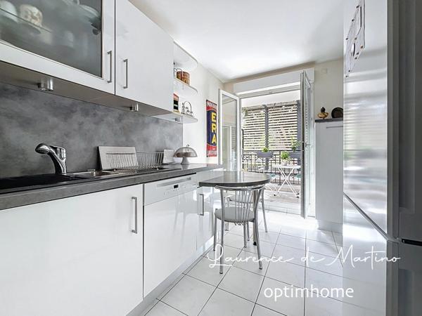 Appartement à vendre 4 pièces LA GARENNE COLOMBES (92), avec balcon, cave et parking