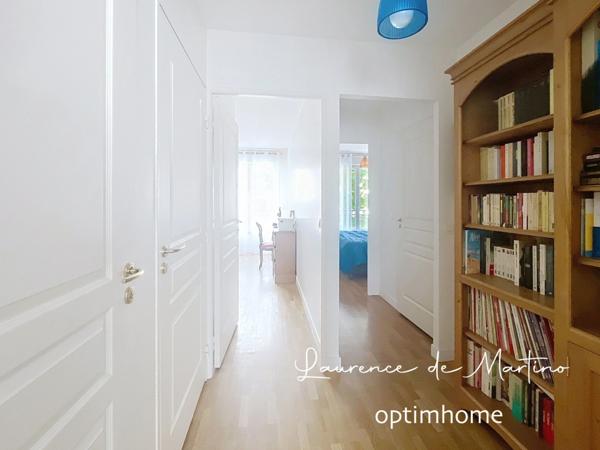 Appartement à vendre 4 pièces LA GARENNE COLOMBES (92), avec balcon, cave et parking