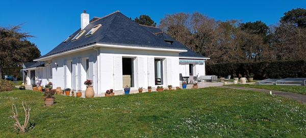 Grande villa familiale avec piscine – Volume rare et potentiel locatif - La Turballe (Coispéan)