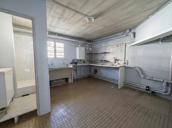 RARE : L'ELEGANCE A REINVENTER AU COEUR DE LA COTE PAVEE