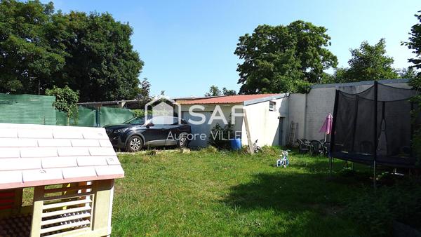 Maison de 70 m² avec sous sol + jardinet de 200 m² environ