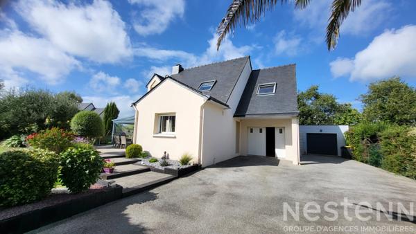 Maison contemporaine offrant une vie de plain de pied, a proximite du bourg