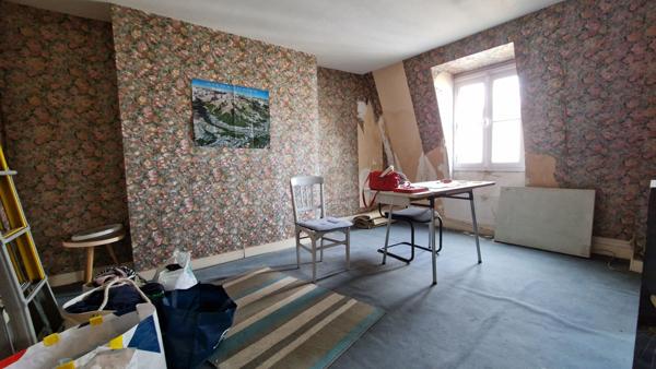 BORDEAUX-QUINCONCES A vendre plateau à rénover