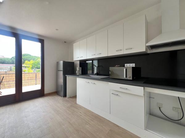 Appartement 100 m2 + terrasse, quartier hôpital