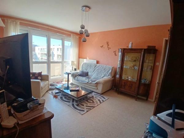 Vente                                                      Appartement
                        
                     2 pièces                      46 m2                     à Saint-Sébastien-sur-Loire