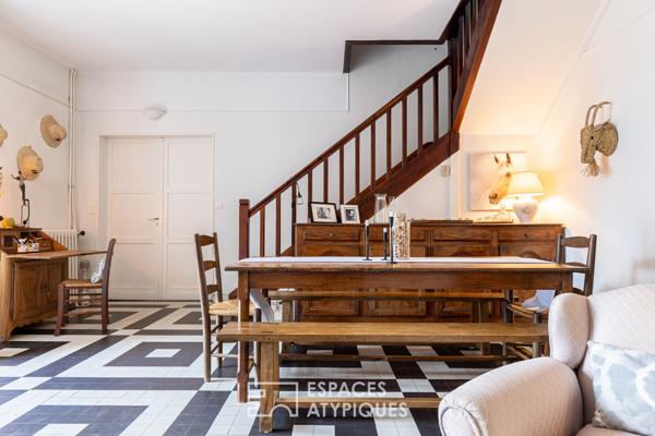 Élégance des années 30 : Demeure d’exception avec vue mer et accès plage