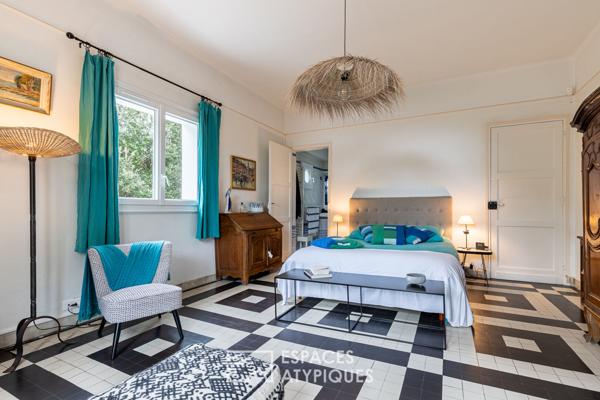 Élégance des années 30 : Demeure d’exception avec vue mer et accès plage