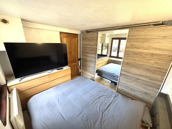 T1 de 33 m²  Idéal investissement locatif  Terrasse et parking