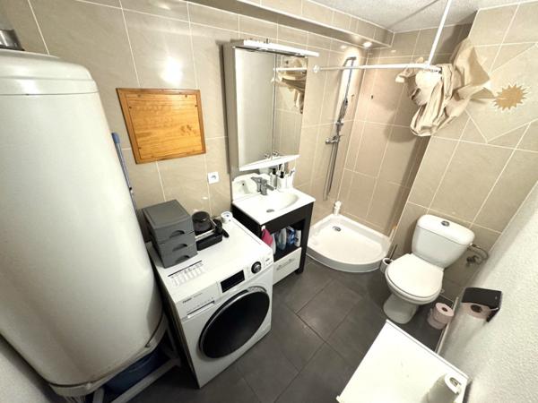 T1 de 33 m²  Idéal investissement locatif  Terrasse et parking