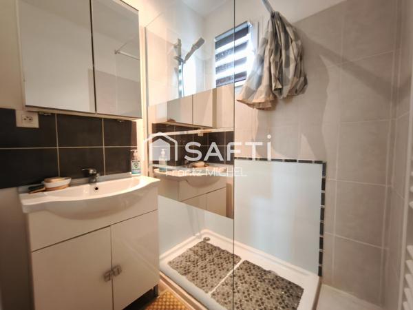 Un air de vacance à seulement 5mns de la plage!