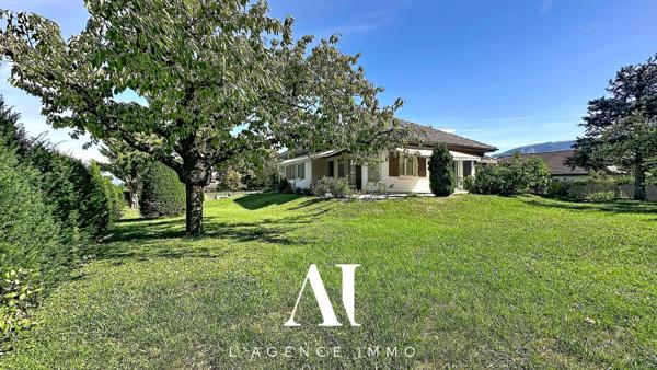 Maison traditionnelle T6 - 178 m²/361 m² - 5 Chambres - Terrasses - Vue Bassin Jurassien et Salève - Terrain 1252 m² - NEYDENS 74160