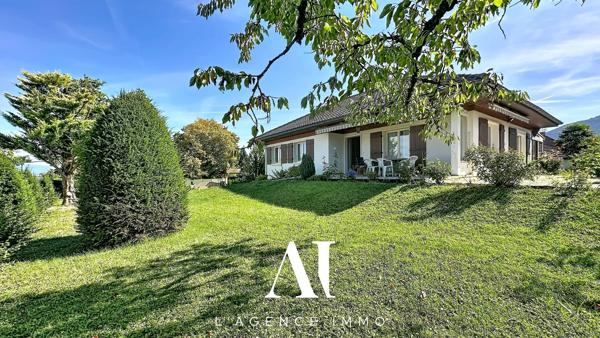 Maison traditionnelle T6 - 178 m²/361 m² - 5 Chambres - Terrasses - Vue Bassin Jurassien et Salève - Terrain 1252 m² - NEYDENS 74160