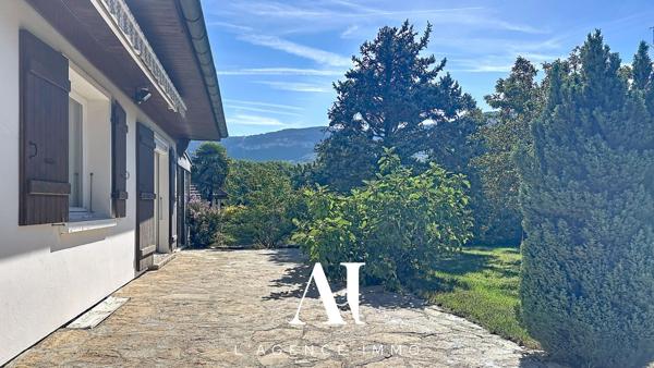 Maison traditionnelle T6 - 178 m²/361 m² - 5 Chambres - Terrasses - Vue Bassin Jurassien et Salève - Terrain 1252 m² - NEYDENS 74160