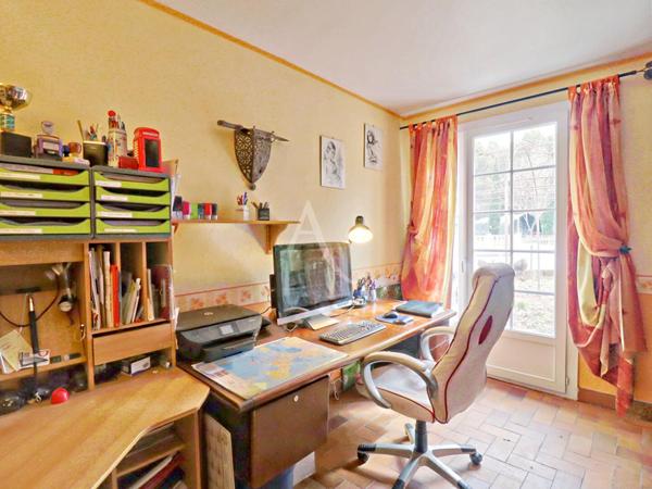 VILLA D'EXCEPTION TYPE5 AVEC PISCINE SUR TERRAIN DE 8510m² A PIERREVERT